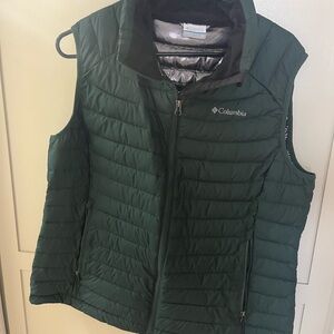 Women’s Columbia Forest Green Puffer Vest  - XL